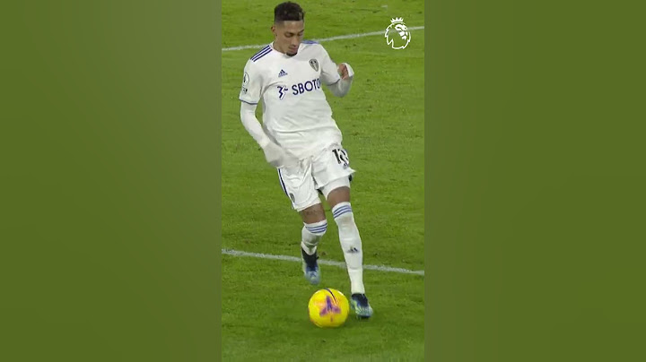 OUTRAGEOUS Raphinha roulette nutmeg #shorts