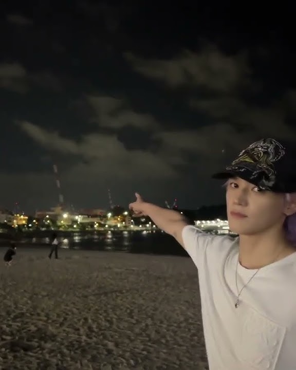 taeyong is just a little kid showing you everything exciting
