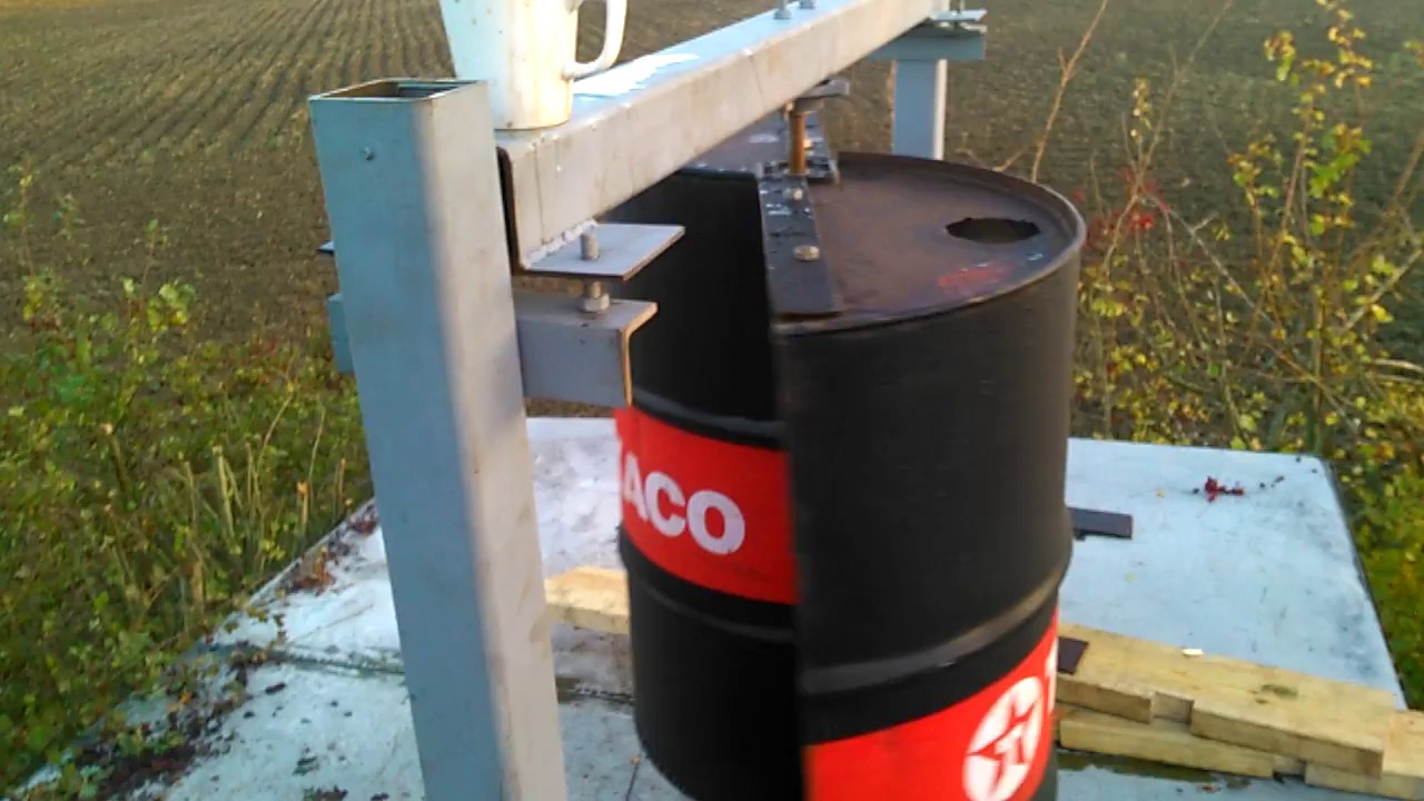 VAWT Wind Turbine from Recycled oil drum 11/11/2016 Part 22 design