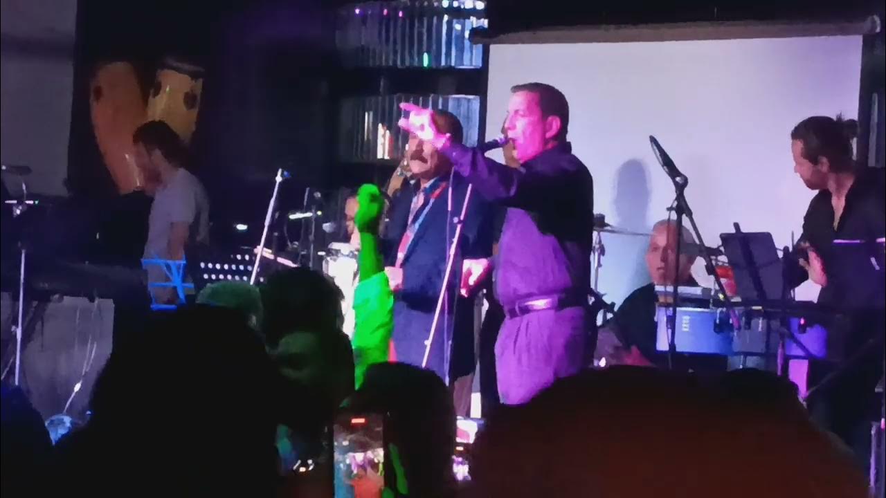 Charlie Aponte en Congas Bar &Grill YouTube