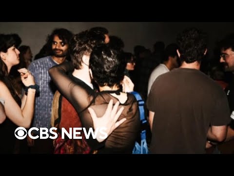 Why phone-free parties are gaining popularity