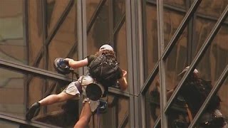 NYC Police Pull Climber Off Trump Tower