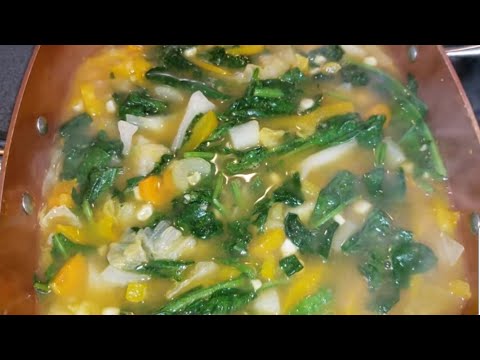 Video: Sopa De Verduras Con Espinacas