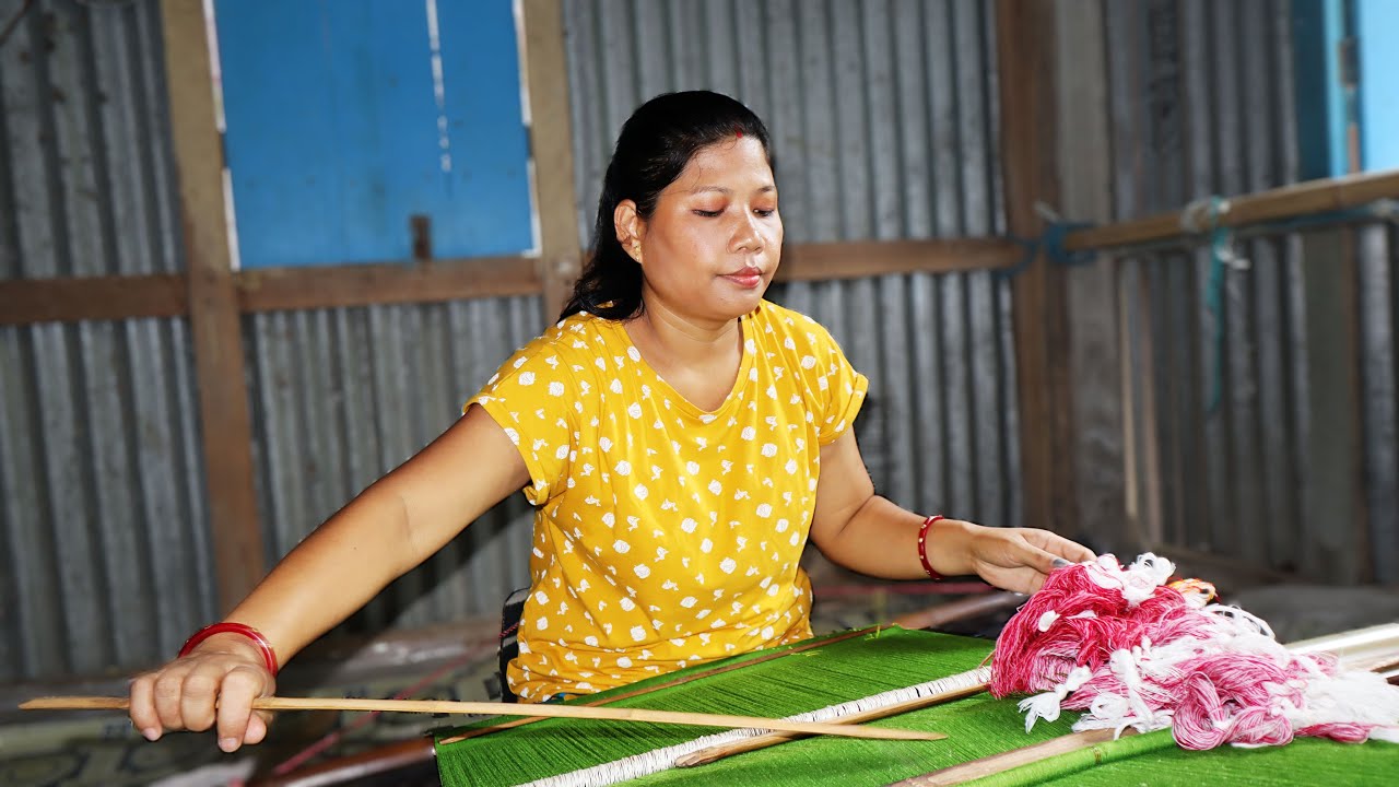 Glimpse of a day | Rignai Takmani | Weaving Traditional Dress | Cooking Delicious Ridge Gourd Dish |