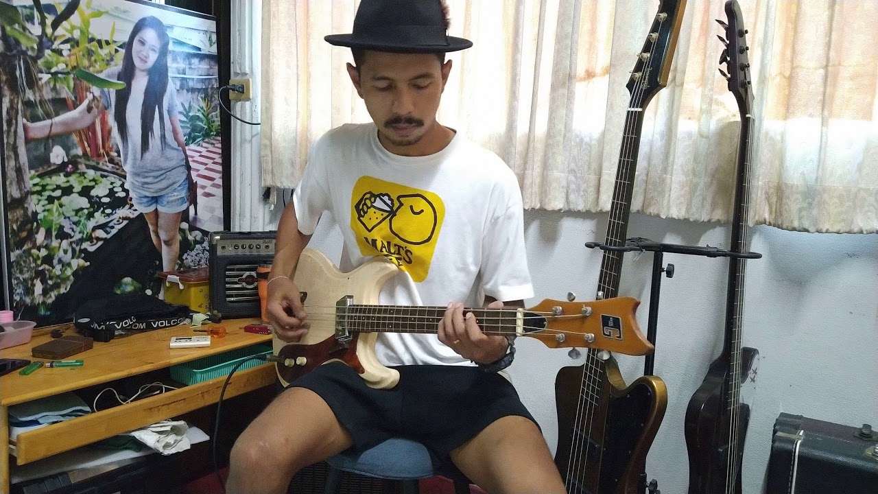 メンテ済 Guyatone EB-1 630mmスケール モズライトシェイプ 1960's Guyatone EB-1 Mosrite Style Short Scale Electric Bass
