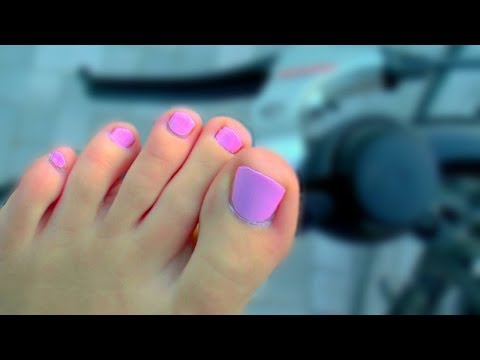 My GIRLFRIEND Riding Bike BAREFOOT