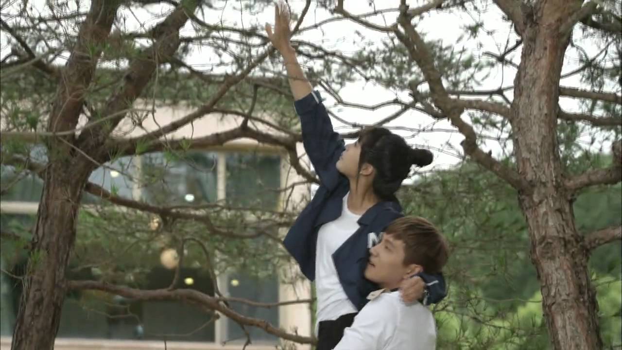 [HIT] 트로트의 연인-정은지의 머리핀을 필사적으로 찾다 '어이쿠 꽈당'.20140729