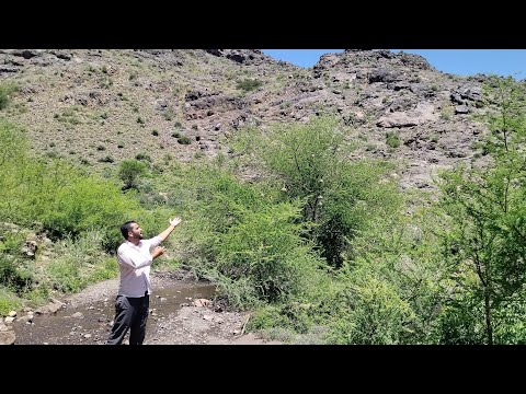 مكان قاحل يتحول إلى جنة وخروج عين وشلالات رائعة بعد امطار غزيرة بفضل الله