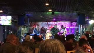 Download lagu Live Biar Pedih Kasih Memanjang - Meditasi | I-Cafe Bikerstation Sungai Buluh