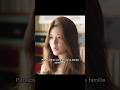Esta mujer encuentra a alguien que finja ser sus padres. #movie #film #shorts