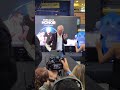 Honor Magic 8 Lite en la zona de experiencia de Honor en el Abasto Shopping, Buenos Aires, Argentina