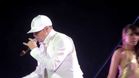 New Kids on the Block Donnie Wahlberg Click Click Click rap (clip) Champaign IL - April 5 2009