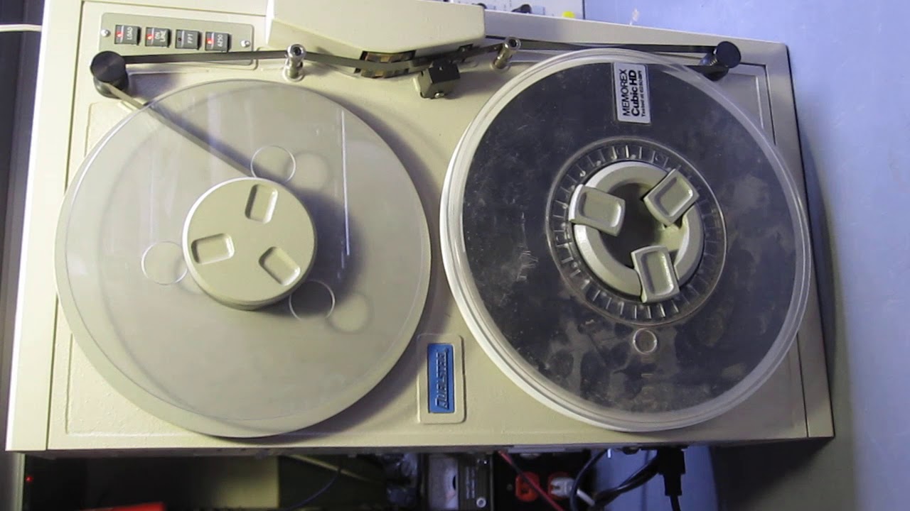 Qualstar 1260 1/2 Tape Drive Loading