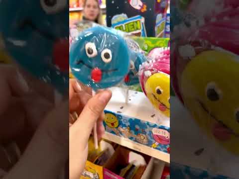 فاجئت خلودة واشتريتلو أغرب سكاكر في العالم