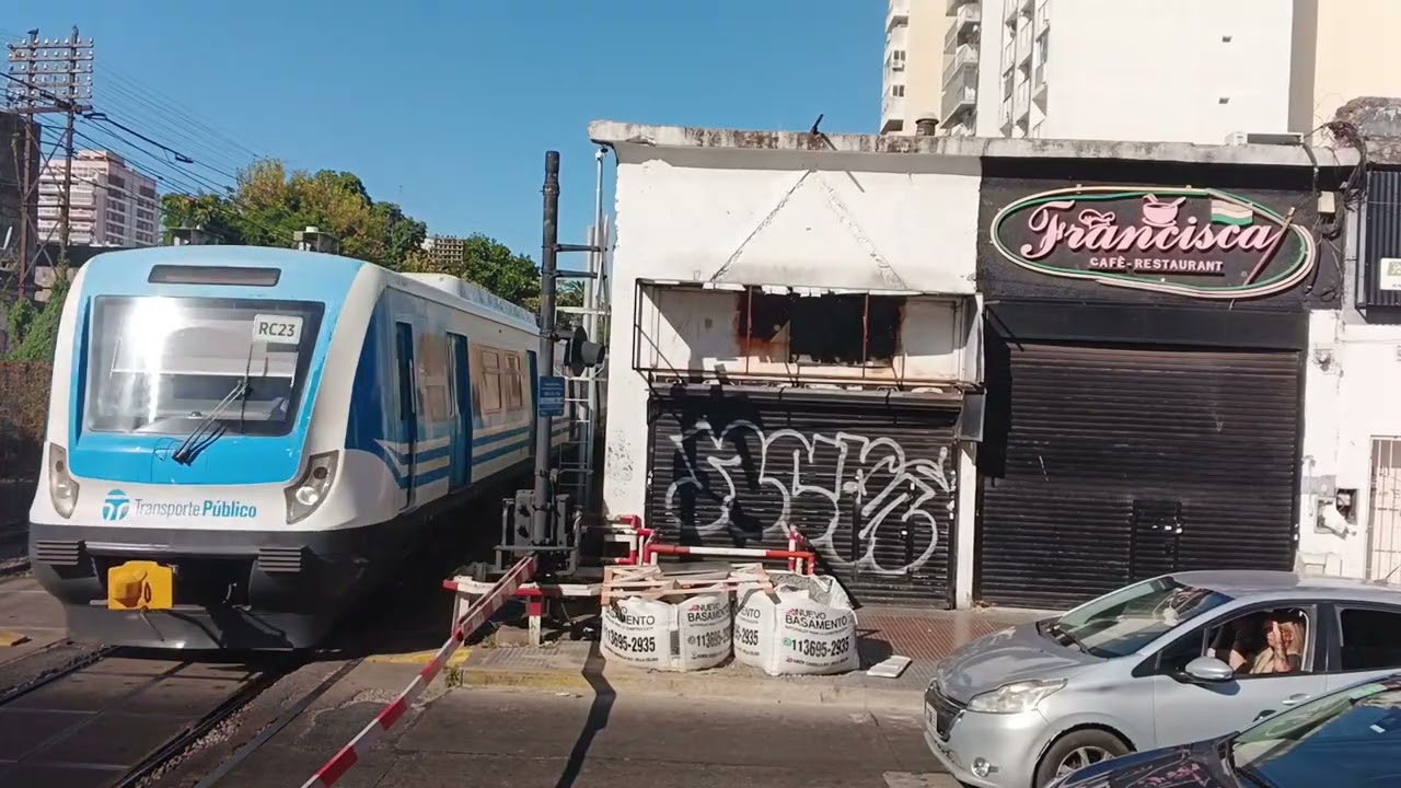 Línea Sarmiento - PaN Artigas en funcionamiento y CSR RC23 ingresando a Flores