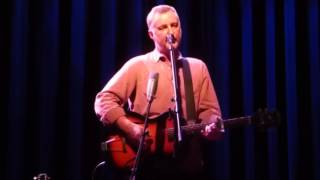 Billy Bragg - Why We Build The Wall chords