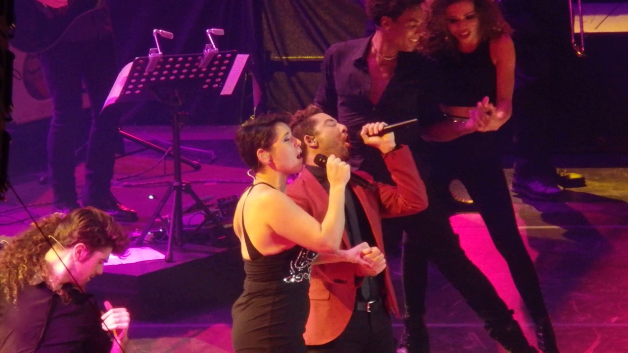 31.10.2016 Barcelona - OT El Reencuentro, David Bisbal & Rosa - Vivir lo nuestro (HD)