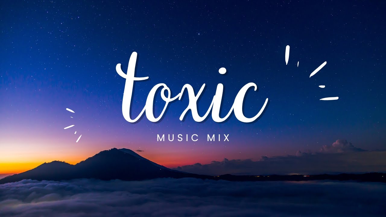 BoyWithUKe-all my friends are toxic(lyrics)