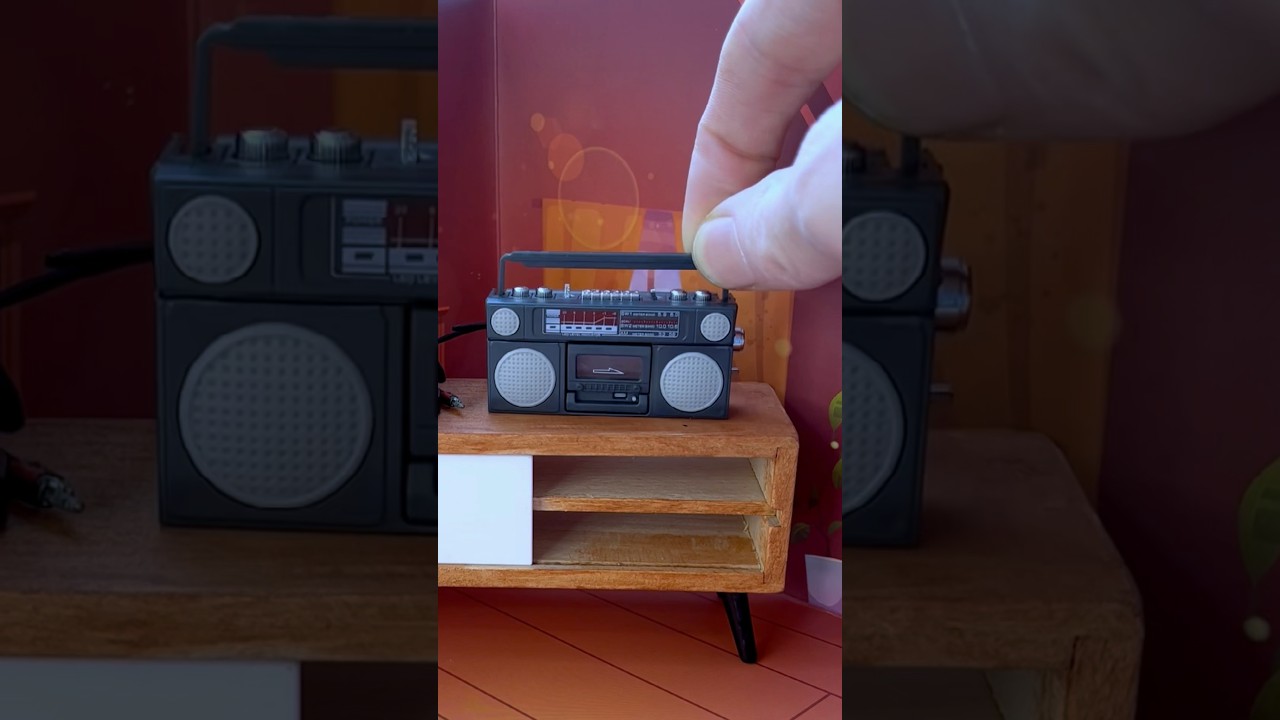 Mini Boombox: Dont you, forget about me. 