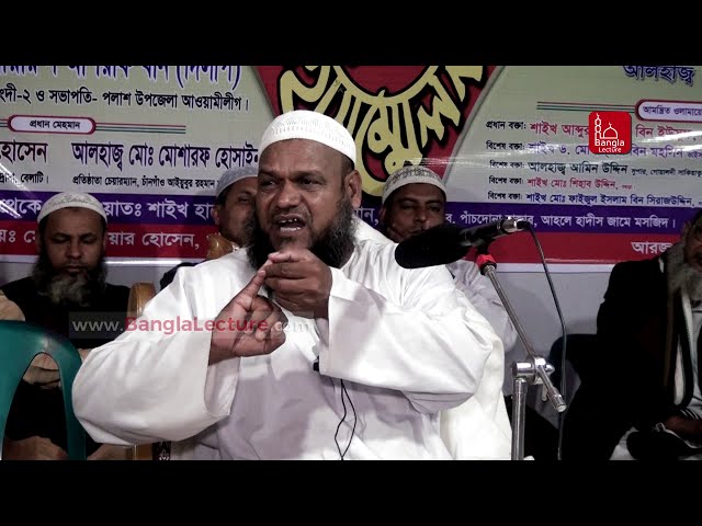 Bir qizning fotosuratlari Qizlar oldida yalangoch yigitlarning suratlari