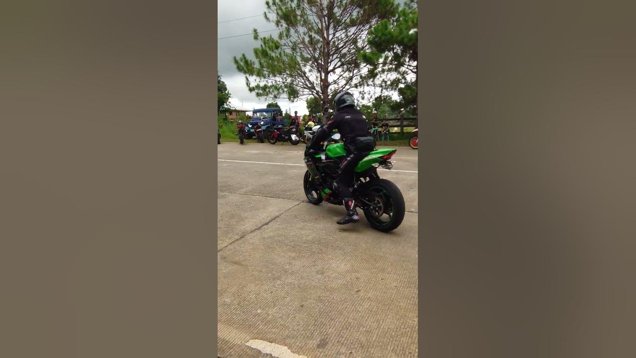 Ninja ZX25R 4 Cylinder Screaming!! 🔥😮