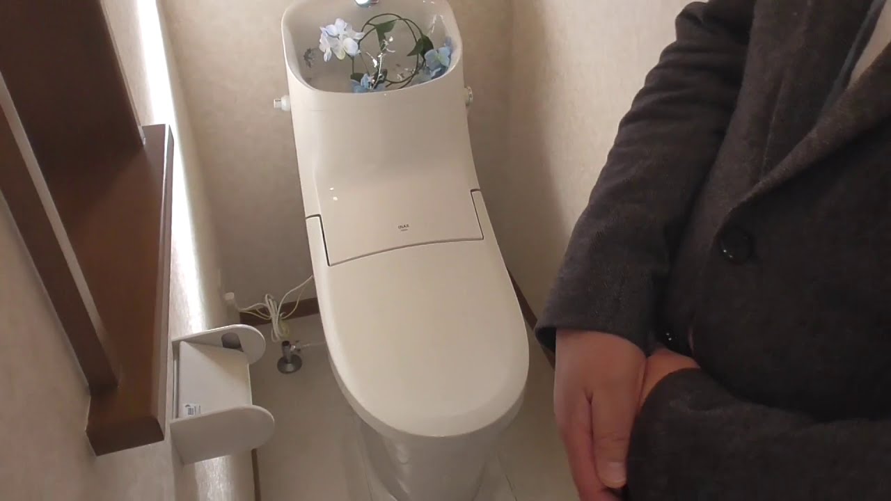 ベーシア』 新築建売住宅のトイレをLIXILの方に説明して頂きました 