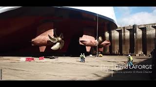 Symphony Of The Seas in dry dock - The workers