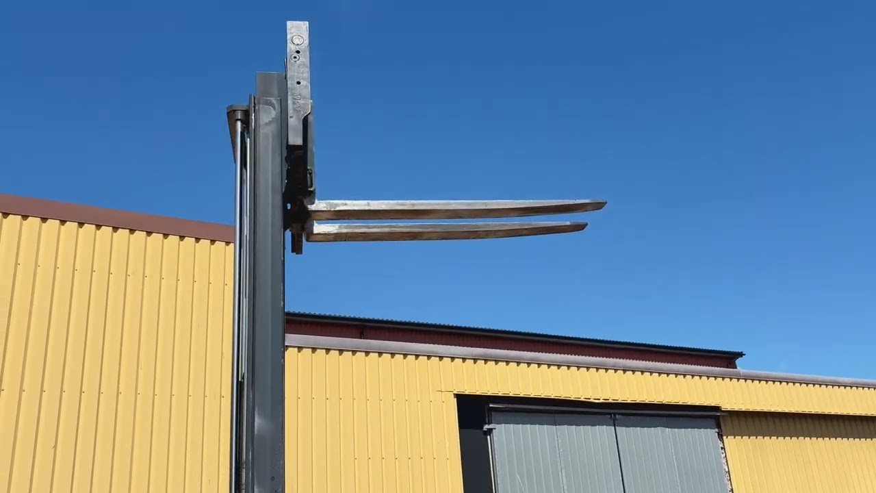Motviktstruck Jungheinrich EFG218 - Container gående