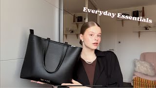 Whats In My Bag | things you always need in your purse