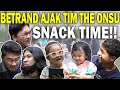 The Onsu Family - Punya Banyak JAJANAN Betrand Ajak Semua Orang Untuk Makan!