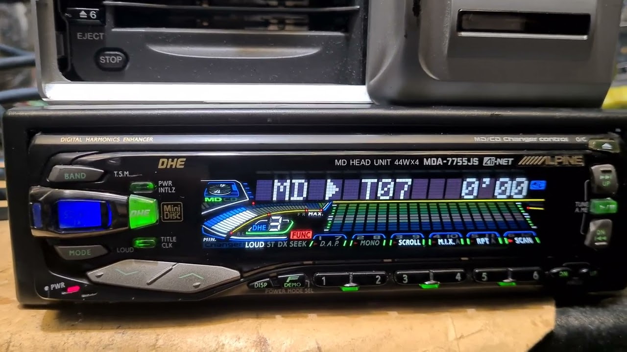ALPINE MDA-7755Js ヘッドユニット MDA-7755JS ALPINE(アルパイン)のプレーヤー・本体の口コミ