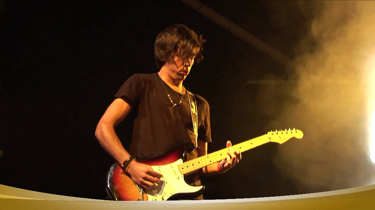 Mole Affect - 5. Love Is (Heavenstage 2010)