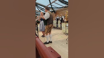 Thumbnail of Ein Prosit der Gemütlichkeit. Münchner Oktoberfest Musikanten #Oktoberfest23 #Wiesn #Prost #Bierzelt