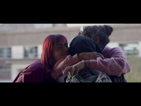 Cuando atraviesa un destello - teaser - 2025