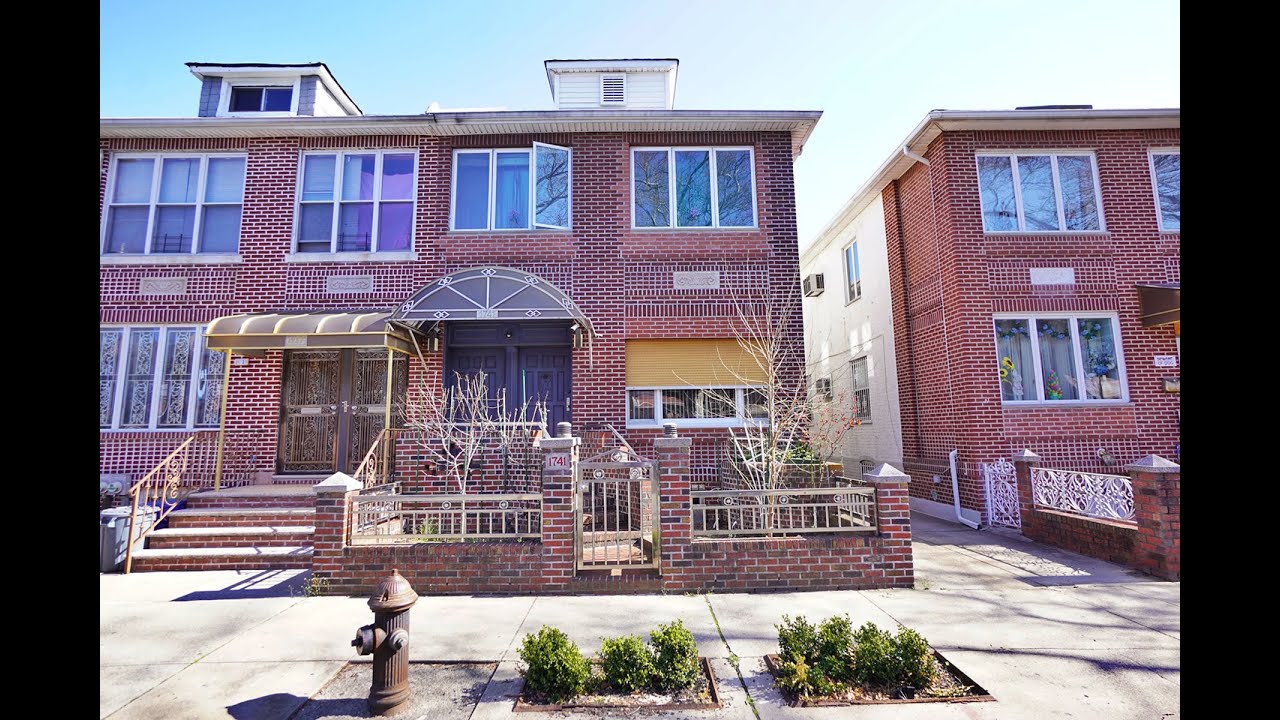 💙SOLD 1,750,000💙 1741 77th Street, 3 Family Brick w/ Parking in