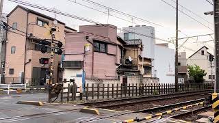 京成線3700形.快速特急、踏切通過！（羽田空港駅行き）