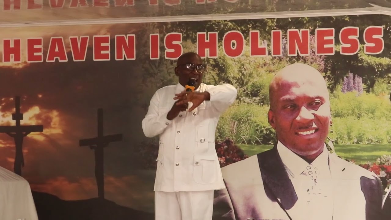Bishop B.R Buthelezi - Itshe phezulu kwetshe. Part 1