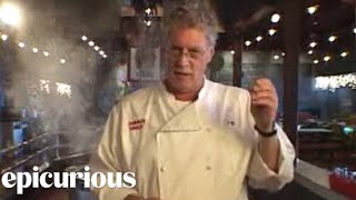 Jasper White Demonstrates an Indoor Clambake