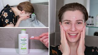 How to use Simple Hydrating Light Moisturizer