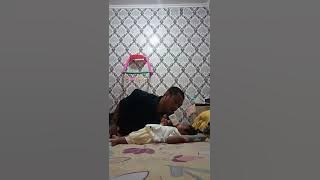 Livy baru selesai mandi terus tidur lalu kaget bangun dan minum susu