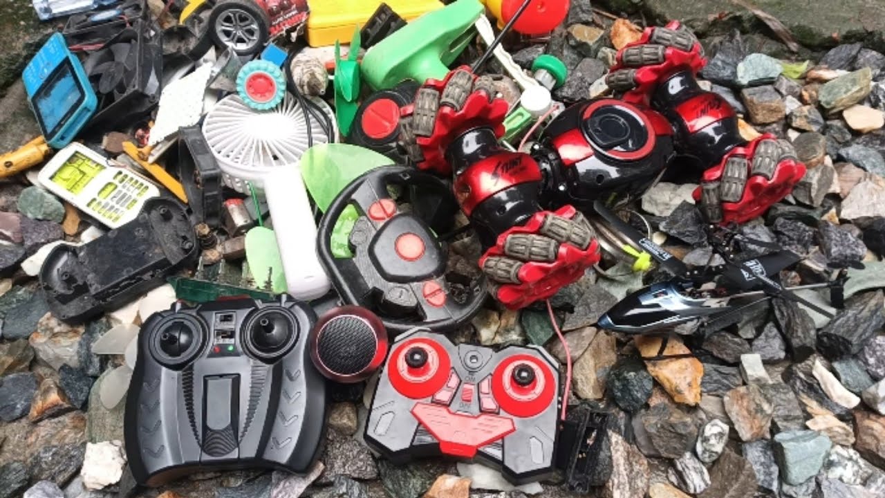 Breaking and opening the toys🚁🏎️🛠️ and Mini Bluetooth speaker auto on/of repair | Abir Maker