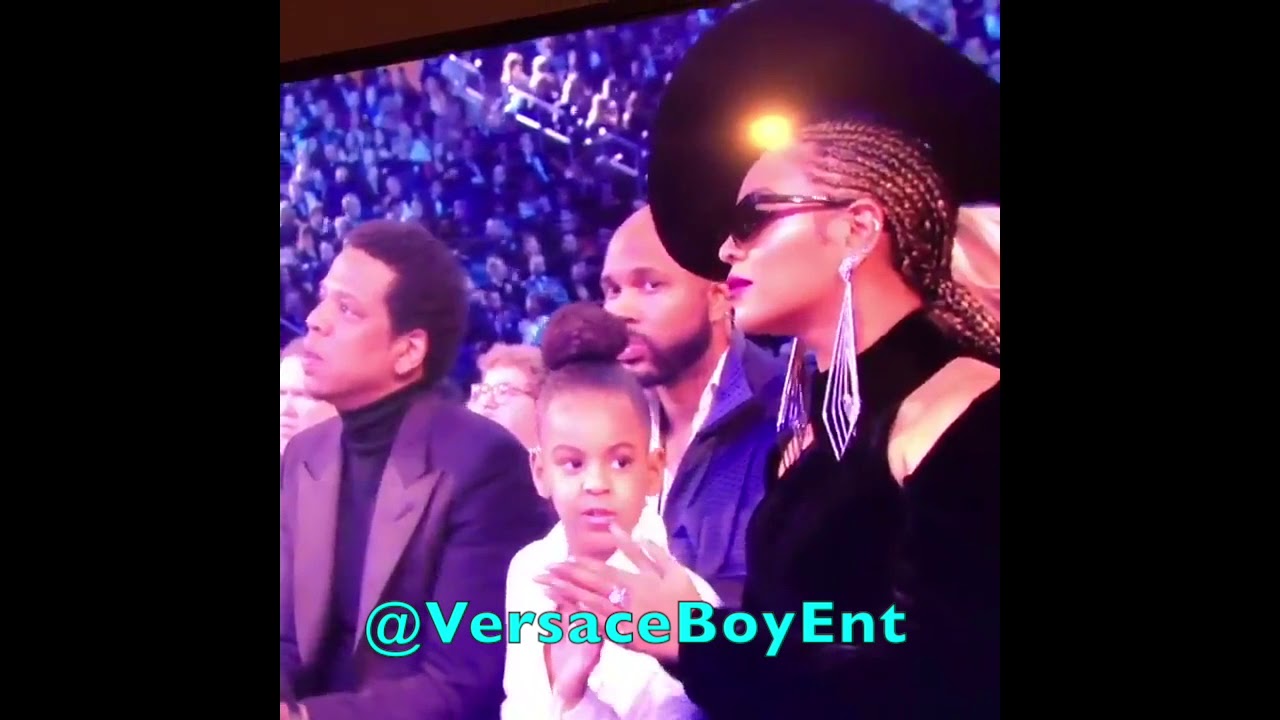 Blue Ivy makes Beyonce and Jay-Z stop clapping at Grammys - YouTube