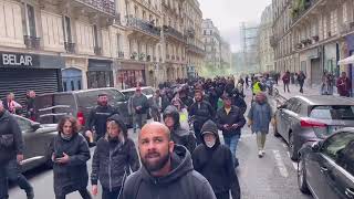 🔴En cours - « Macron enculé » à #Paris des centaines de manifestants défilent dans la capitale