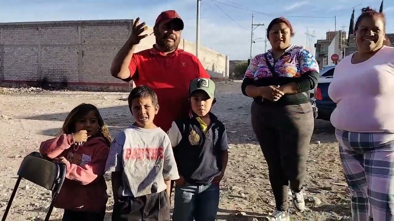 Festejando el cumpleaños de nuestra querida madre la señora herlinda