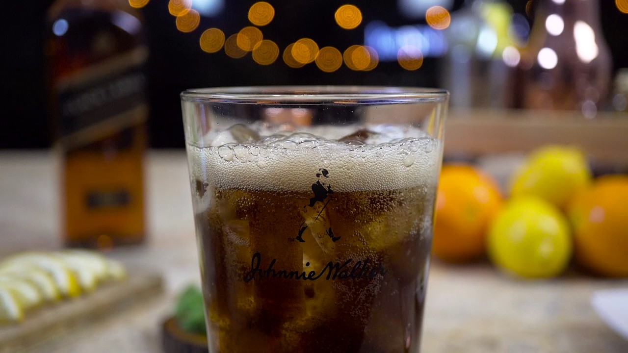 Johnnie Walker Black Soda Cocktail - Black label and coke