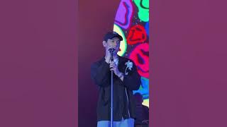 Afgan - Wajahmu Mengalihkan Duniaku | Live at Jakarta International Expo (Vertical Video)