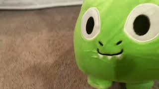 ￼￼Me playing with my pet simulator x dragon plush