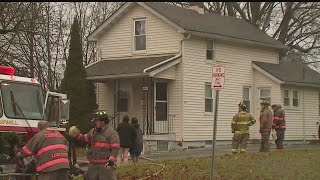 Crews battle Mahoning County house fire
