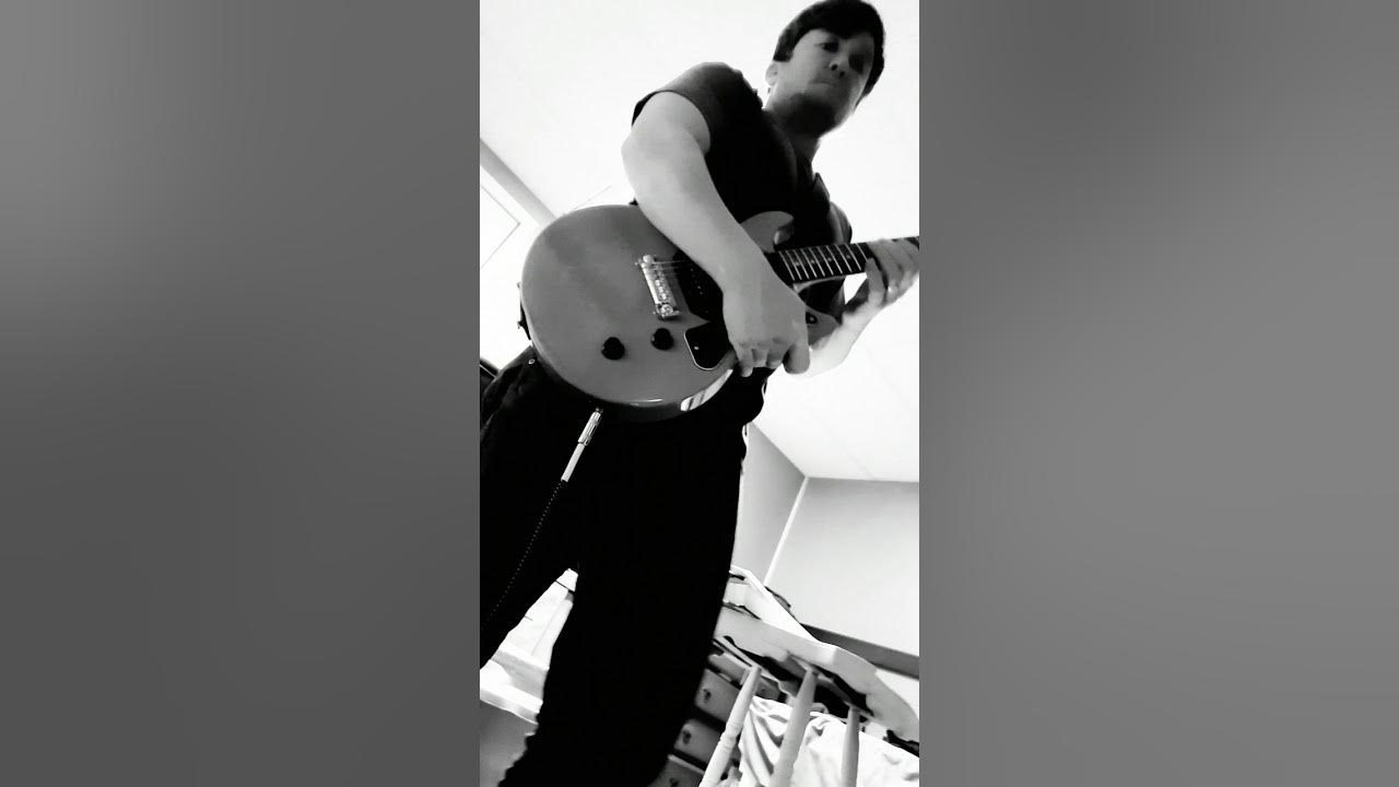 Alice in Chains, Nutshell solo (rhythm recorded on my 360 nano looper pedal). YouTube