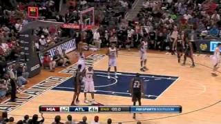 Dwyane Wade - Beating the Buzzer (Heat vs Hawks)